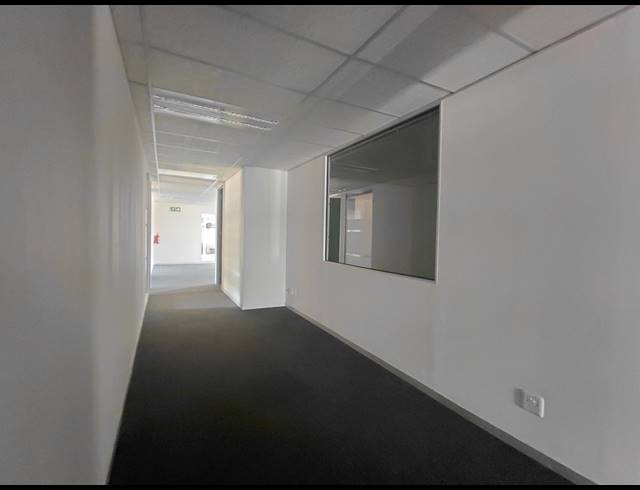 470M² OFFICE TO LET IN BRYANSTON
